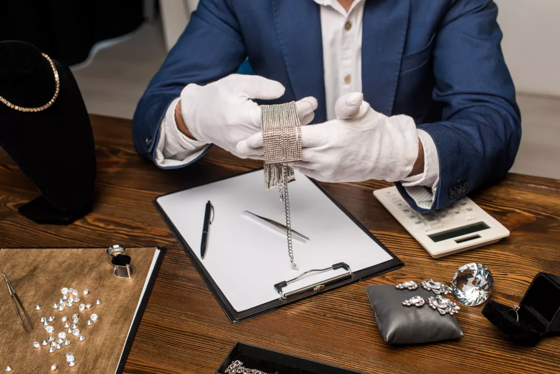 Projektowanie biżuteriiv